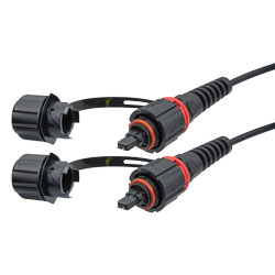 IP68 ODVA 兼容 MPO APC 公头到 IP68 ODVA 兼容 MPO APC 公头，12 芯光纤，SM OS2 5mm LSZH 户外级，5M 光缆组件