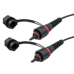 IP68 ODVA 兼容 MPO UPC 公头到 IP68 ODVA 兼容 MPO UPC 公头，24 芯光纤，OM4 5mm LSZH 户外级，5M 光缆组件